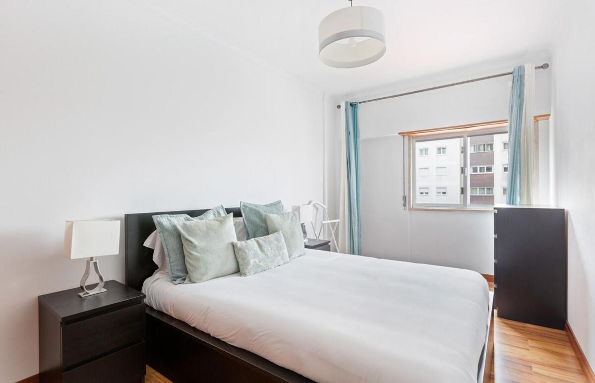 Spacious 3 Bedroom Apartment In Lissabon Buitenkant foto