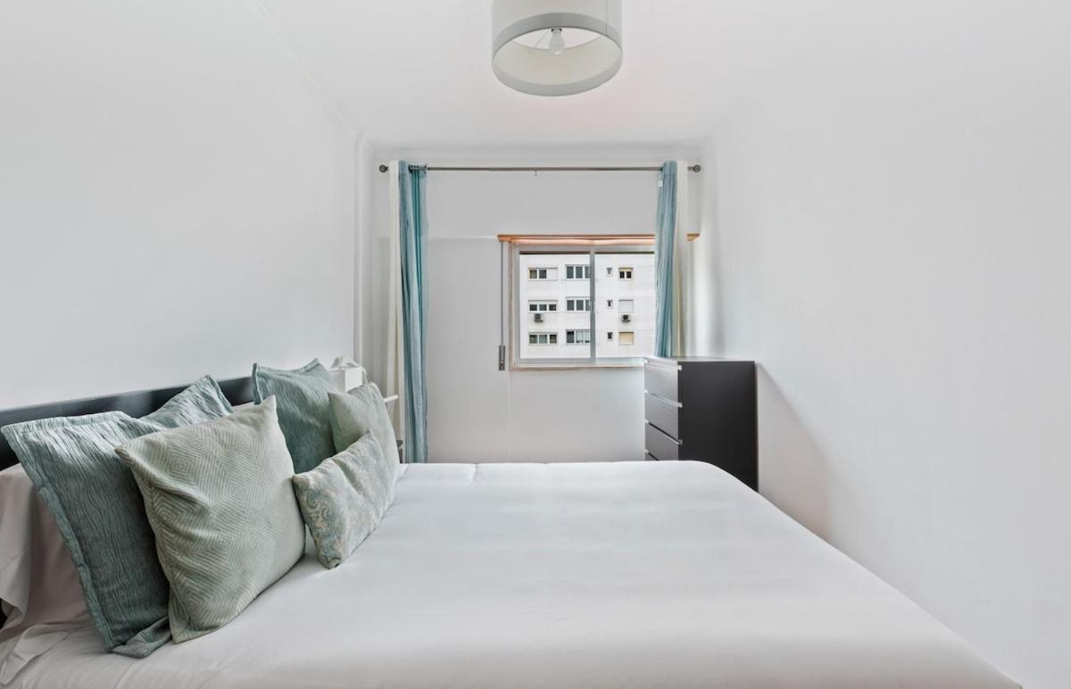 Spacious 3 Bedroom Apartment In Lissabon Buitenkant foto